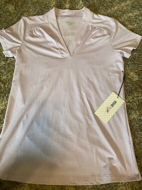 Swingdish Light Pink V-Neck Athletic Top